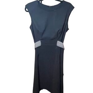 Connected apparel Women’s 10 black dress with zipper and stretchy belt Preloved